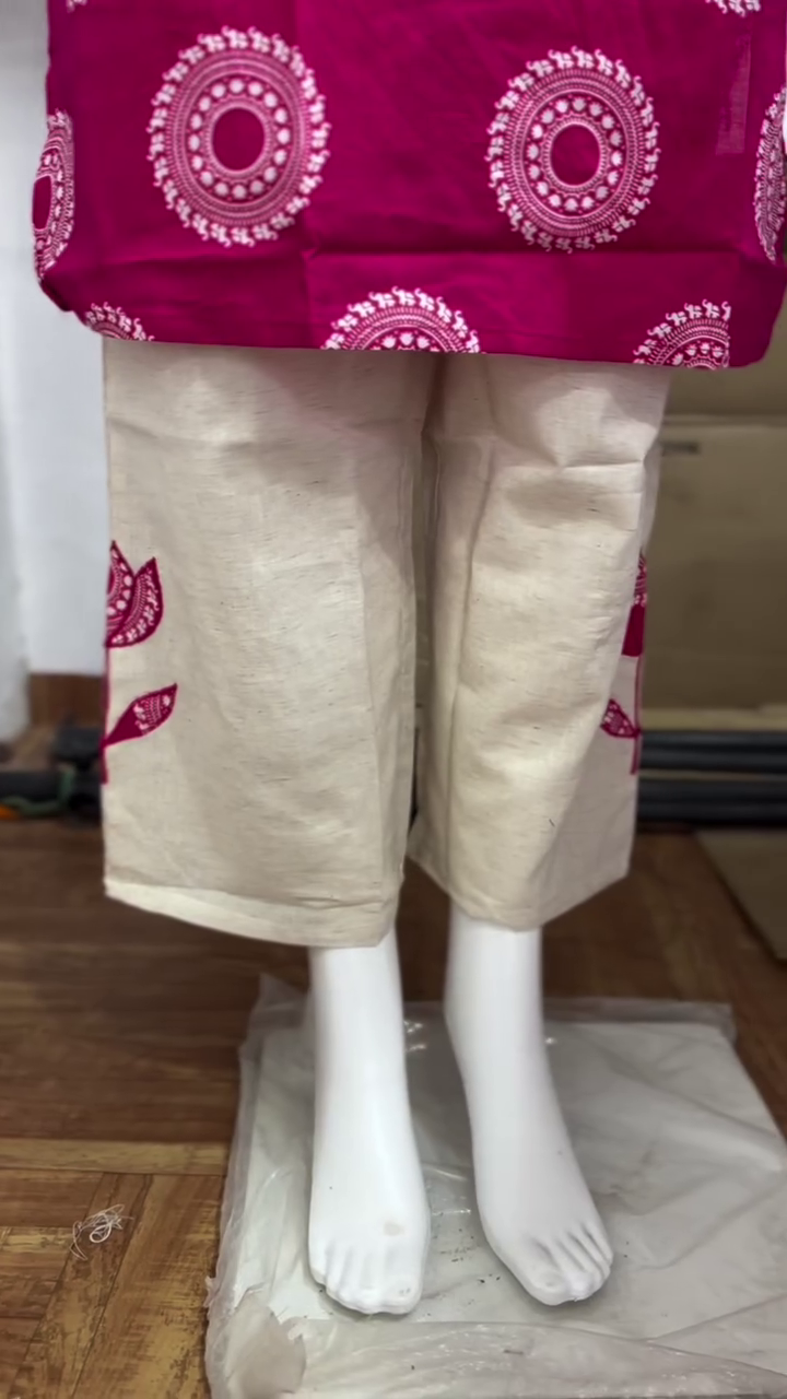 Fuchsia Pink Printed Kurta Set - Image 3